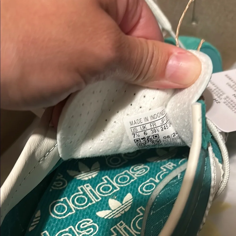 Adidas Women's SL 72 green size 7.5 sneakers - Picture 4 of 4